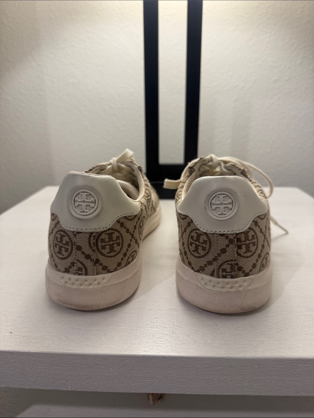 EUC ~ Tory Burch Beige/Brown Howell Logo Canvas Sneakers - Picture 6 of 9